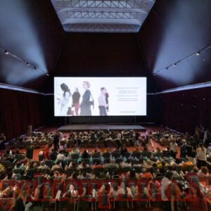 Máy chiếu phim 4K Christie CP4330-RGB may chieu phim chuyen nghiep christie cp4315 rgb f 02