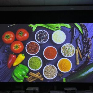 Máy chiếu cũ BenQ W1070 Plus FullHD lướt 26 giờ Máy chiếu benq 1070-plus